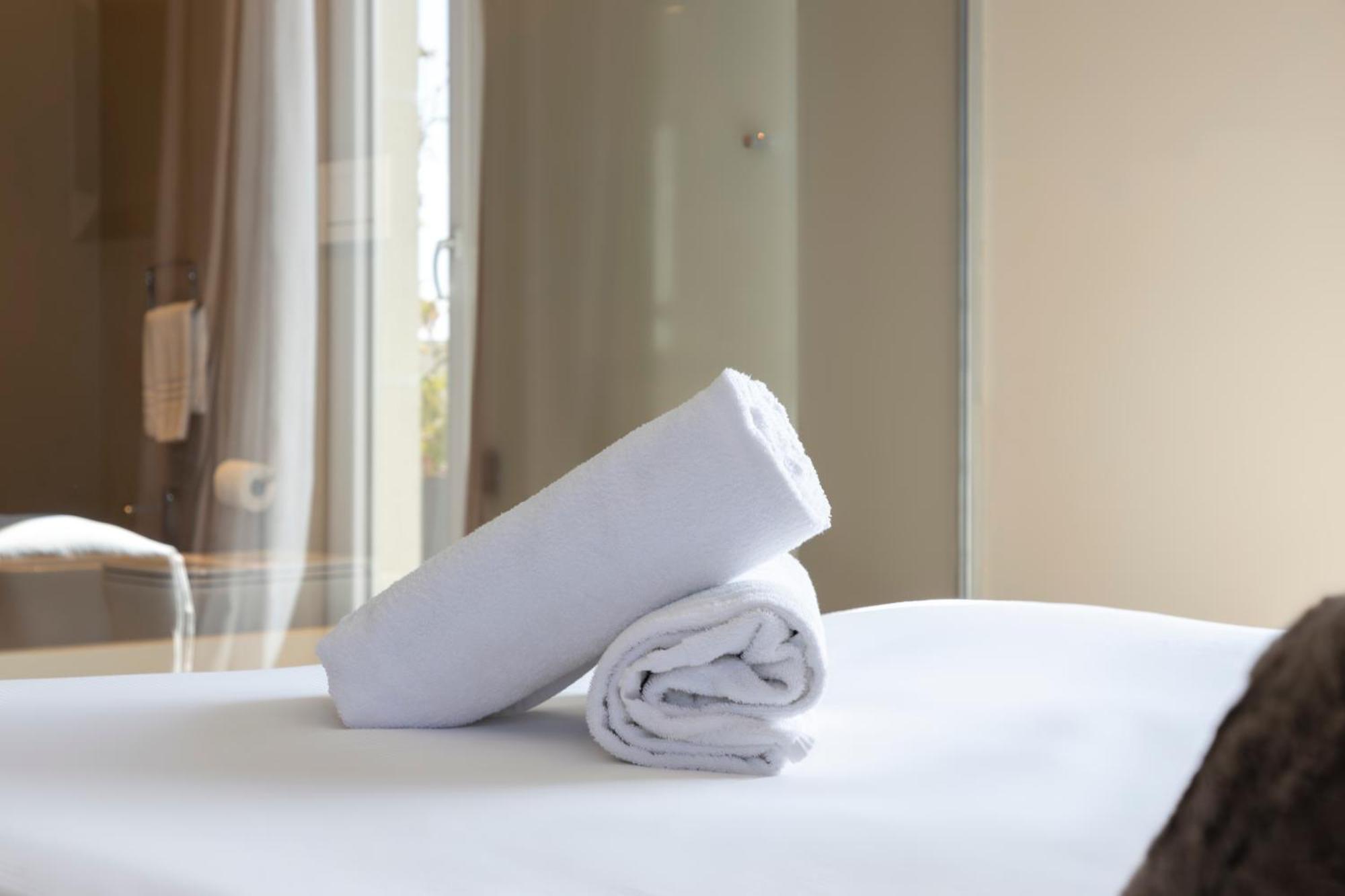 Bed and Breakfast Milestone (Adults Only) Куарту-Сант'Элена Экстерьер фото