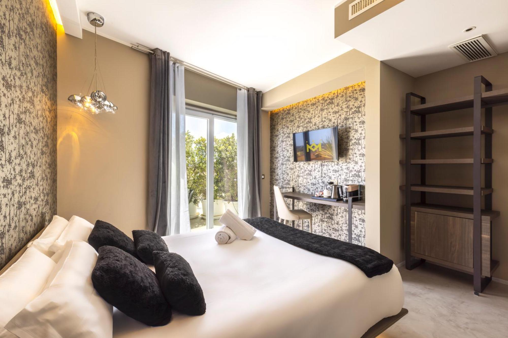 Bed and Breakfast Milestone (Adults Only) Куарту-Сант'Элена Экстерьер фото