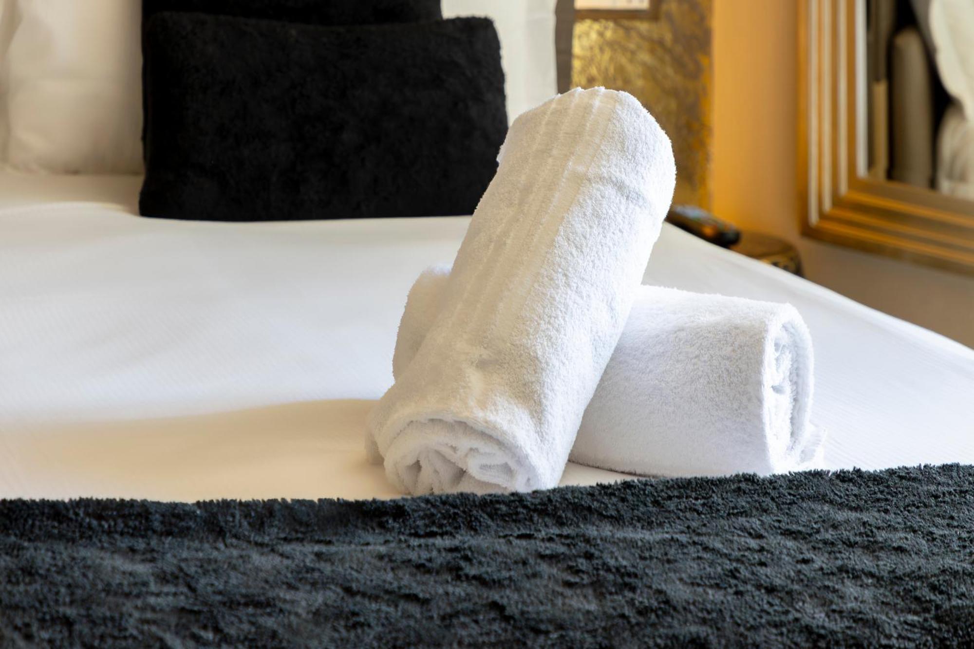 Bed and Breakfast Milestone (Adults Only) Куарту-Сант'Элена Экстерьер фото